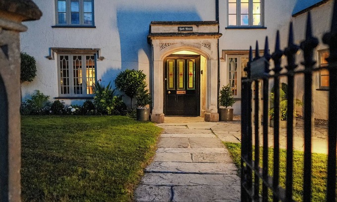 Aller Cottage | BATH HOUSE, pet friendly, character holiday cottage in Langport