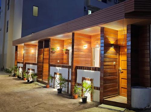 Thulusdhoo Island House | Batuta Maldives Inn