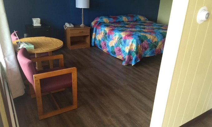 Hillsdale Hotel | Baw Beese Inn