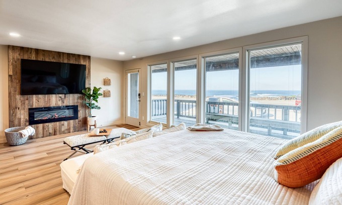 Depoe Bay Apartment | Bay Suites – Studio A | Modern Coastal Escape in the Heart of Depoe Bay