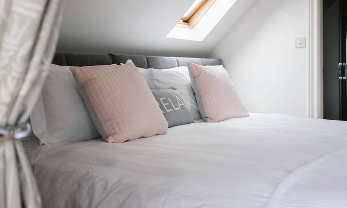 Hillsborough Cottage | Bay Tree Cottage with countryside view