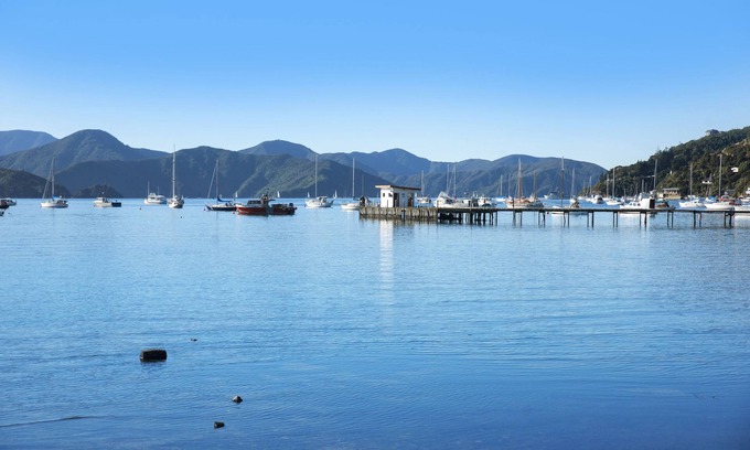 Waikawa Bay Hotel | Bay Vista Waterfront Motel Picton