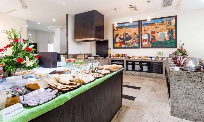 Lazaro Cardenas Hotel | Baymont Inn and Suites Lazaro Cardenas