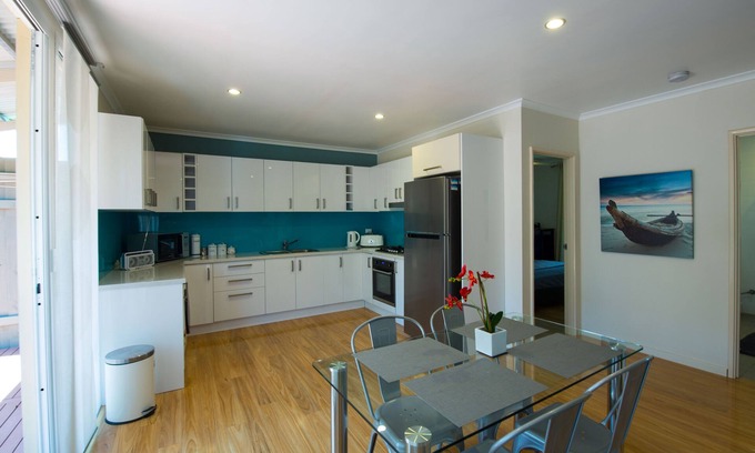 Mindarie Cottage | bayport cottage close to mindarie marina