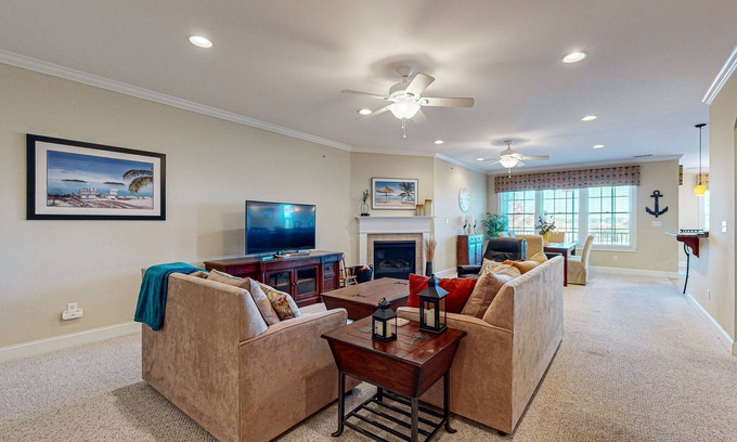 Sun Ridge Condo | Bayside Resort dog-friendly condo with golf, pools, gyms, hot tubs, tennis, AC