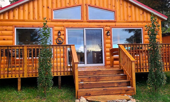 Elcho Cabin | Bayview Cabin on Picturesque Northwoods 7 mile chain of lakes (All seasons)