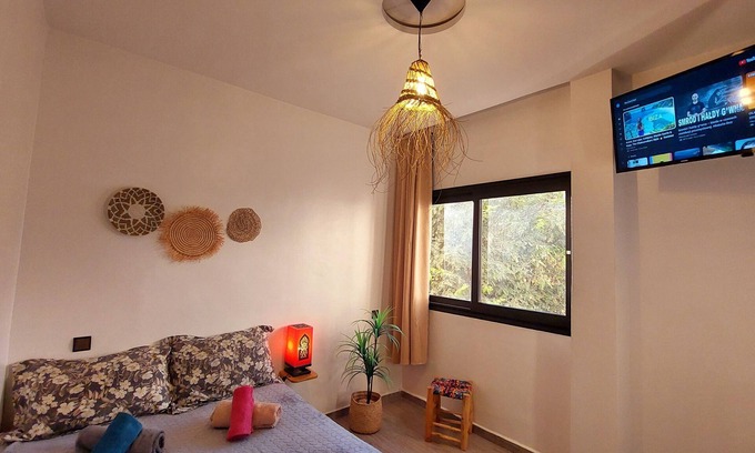 Agadir Bed & Breakfast | 🏖 🏊‍♂️Beach 500 meter🚶‍♂️🏠 bedroom private entrance Bathroom WiFi SmartTV 🖥