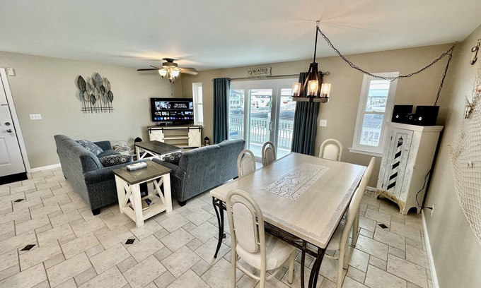 Cape May - Wildwood Condo | BEACH BLOCK, 100 steps to BOARDWALK and SAND, Sleeps 10