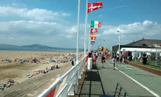 Port Talbot House | Beach Break Aberavon Large Seaside House sleeps 8 South Wales