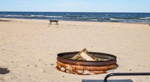 Oscoda House | Beach Club of Oscoda - The Lakeshore Cottage
