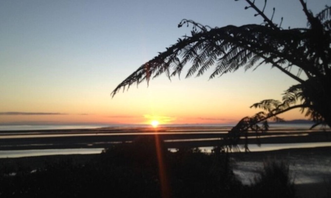 Collingwood House | Beach Cottage Collingwood