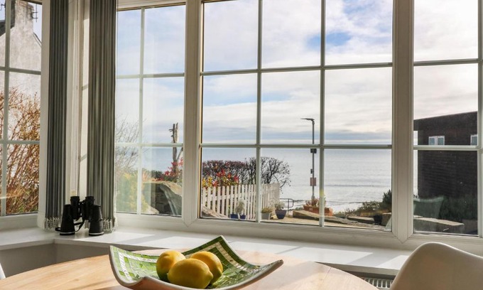 Kinghorn Apartment | Beach Cottage