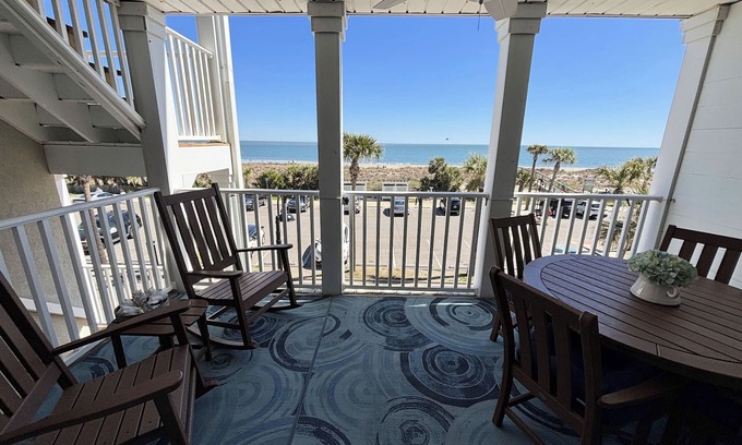 Tybee Island Condo | Beach Front Condo on the Strand, 101 Steps to the Beach STR2021-00204