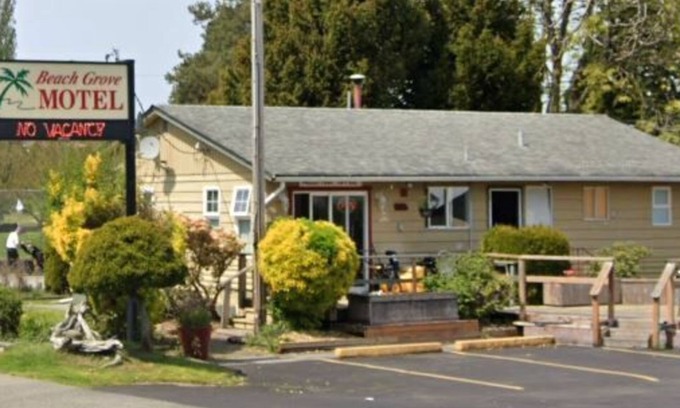 Delta Hotel | Beach Grove Motel