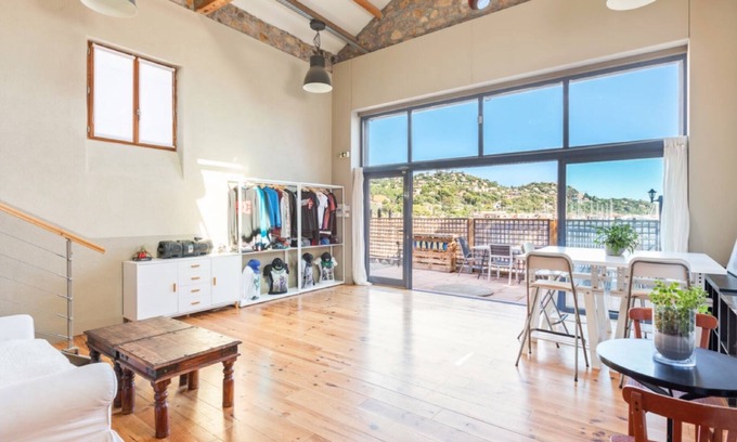 Theoule-sur-Mer House | Beach Guesthouse