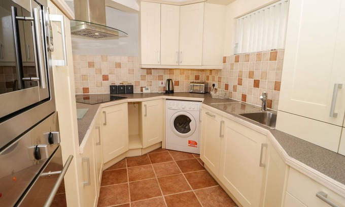 Deganwy Cottage | Beach House
