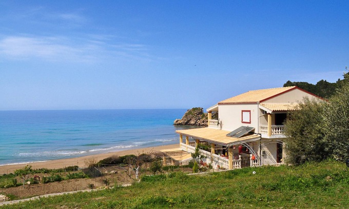 Sinarades Apartment | Beach house Tolis Pelekas Beach Corfu