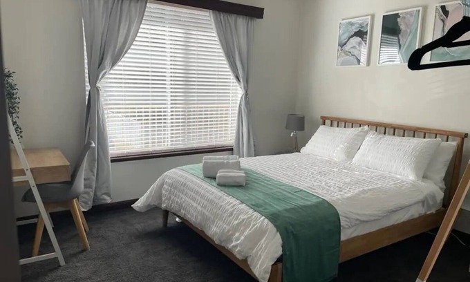 Henley Beach South Apartment | Beach Retreat -$0 for more than 1 guest!