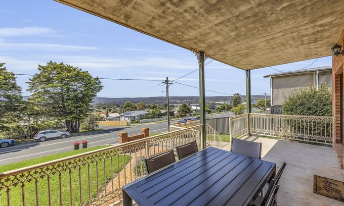 Eden Apartment | Beach Retreat - Ground Floor 2 Bedroom