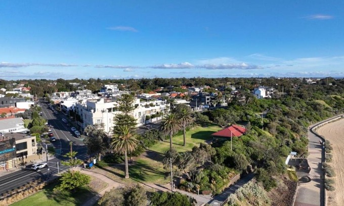 Hampton Apartment | Beach Road Hampton Holidays