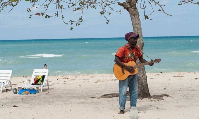 Negril Apartment | BEACH STUDIO CLOSE TO RESTAURANTS AND ENTERTAINMENT