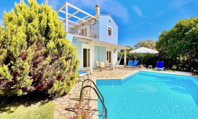 Lefkada Town Villa | Beach Villa Iolis with private pool