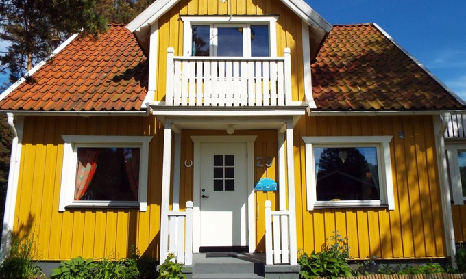 Mellbystrand House | Beach villa, only 600 metres from the 13km long sandy beach, garden, wifi.