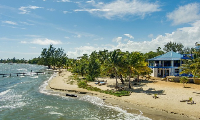 Caribbean Way Apartment | Beachfront 2-Bed, Pool, Kayaks, Perfect for Family