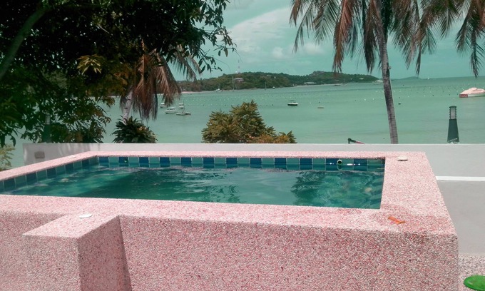 Wichit Apartment | Beachfront 2 bedrooms apartment - Stunning seaview