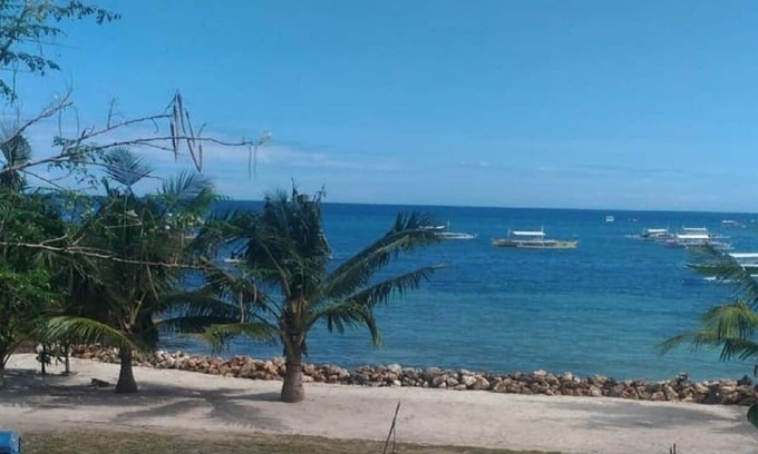 Danao Apartment | Beachfront Condo Next to Alona