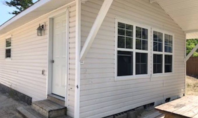 Wasaga Beach Cottage | BEACHFRONT COTTAGE IN WASAGA BEACH - SANDPIPER BEACH RESORT - COTTAGE # 5