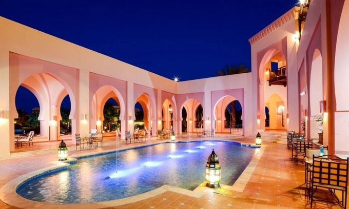 El Quseir House | Beachfront Resort with Wellness Spa, Water Sports & Night Shows l 4 Rooms