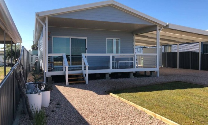 Yorke Peninsula House | Beachfront Gem | Cast a Line at 29