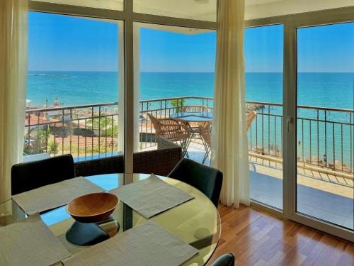 Sveti Vlas Apartment | Beachfront Havana