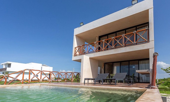San Benito House | Beachfront Oasis with 2 Private Pools / Casa A-Mar