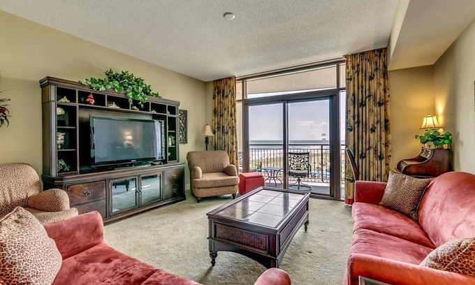 Windy Hill Condo | Beachfront Retreat Oasis: Oceanview 2BR Condo with Amenities