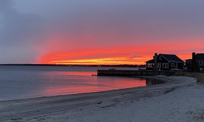 Center Moriches House | Beachfront Sunrise to Sunset Water Views - Dreamy Getaway