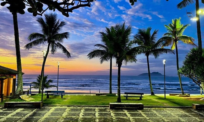 Tombo Apartment | Beachfront + View - 2 Bedrooms + Air Cond, 2 Bathrooms, Living Room, Kitchen, 1 Garage, Wi-Fi and Bed Linen