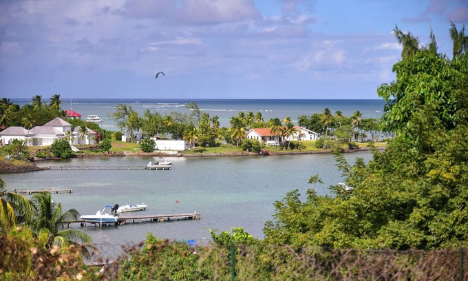 Le Francois House | Beachfront villa Cap Est Le François