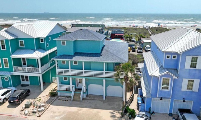 Sand Point House | Beachin Good where ocean meets luxury.