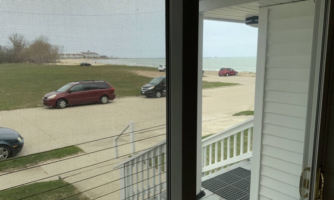 Sheboygan Condo | BEACHSIDE GETAWAY IN SHEBOYGAN