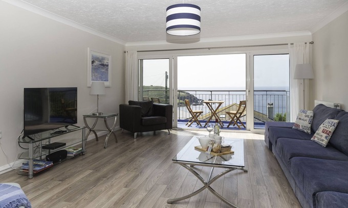 Bigbury-on-Sea House | Beachside Property - Serene Sea Side View