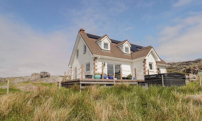 Oldshoremore House | BEACHVIEW, pet friendly, country holiday cottage in Kinlochbervie