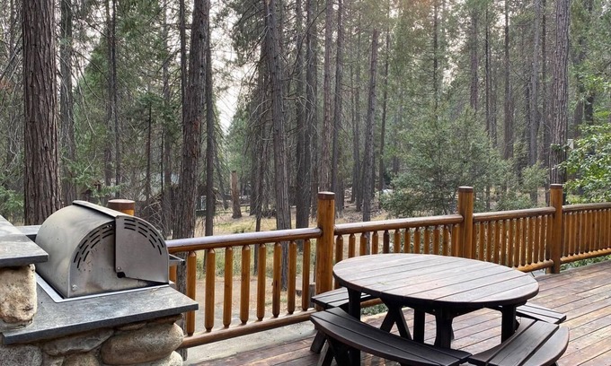 North Wawona Cabin | Bear Foot Pines
