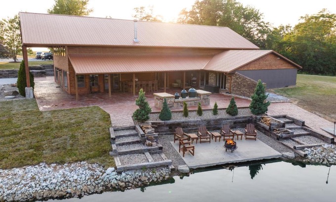 Huntsville House | Bearshield Lodge