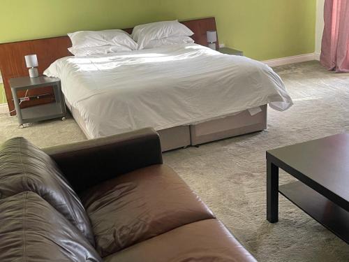 Ruskington House | Beatific Slumber