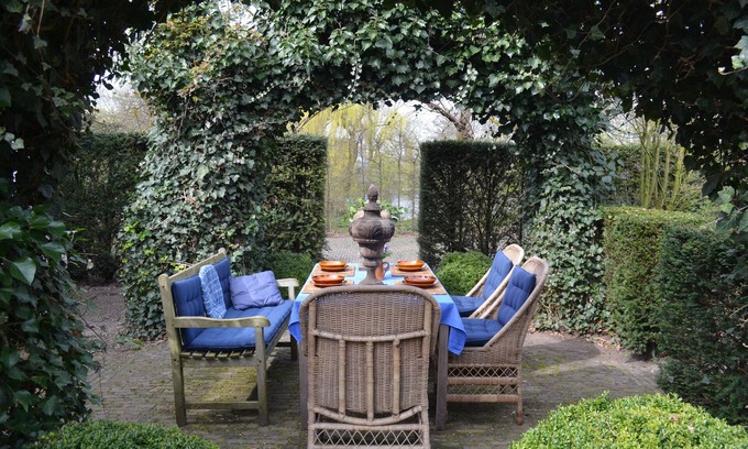 Sleeuwijk Cottage | Beatifull converted barn