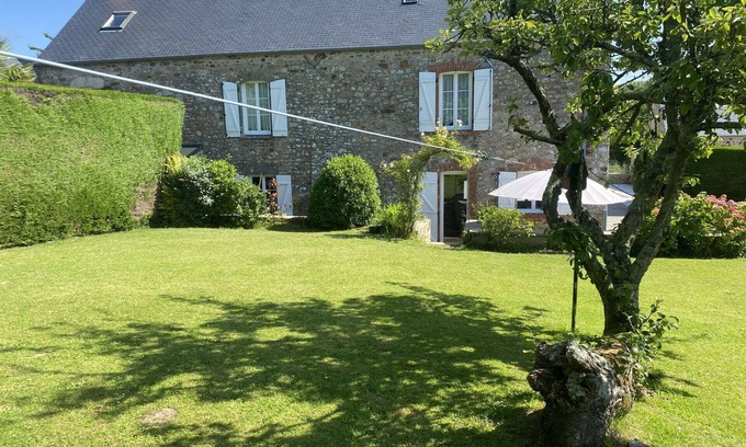Saint-Maurice-en-Cotentin House | Beautiful villa for 6 guests with WIFI, TV, terrace, pets allowed and parking