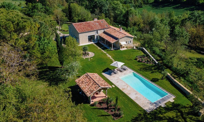 Castelnau-sur-l'Auvignon Villa | Beautiful property with pool & padel court in the heart of Gers Tuscany