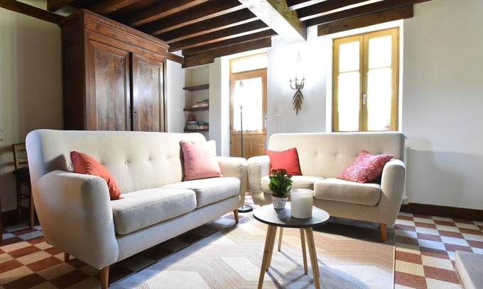 Chantenay-Saint-Imbert House | Beautiful authentic holiday home with pool
